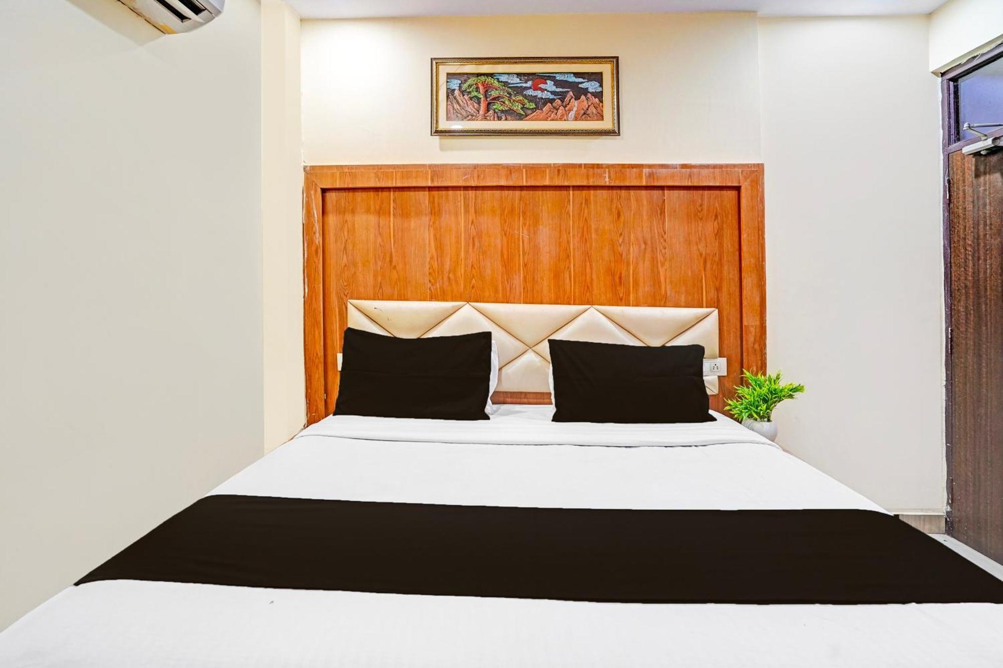 Super Hotel O Charbagh Formerly Khalsa Inn Lucknow Extérieur photo