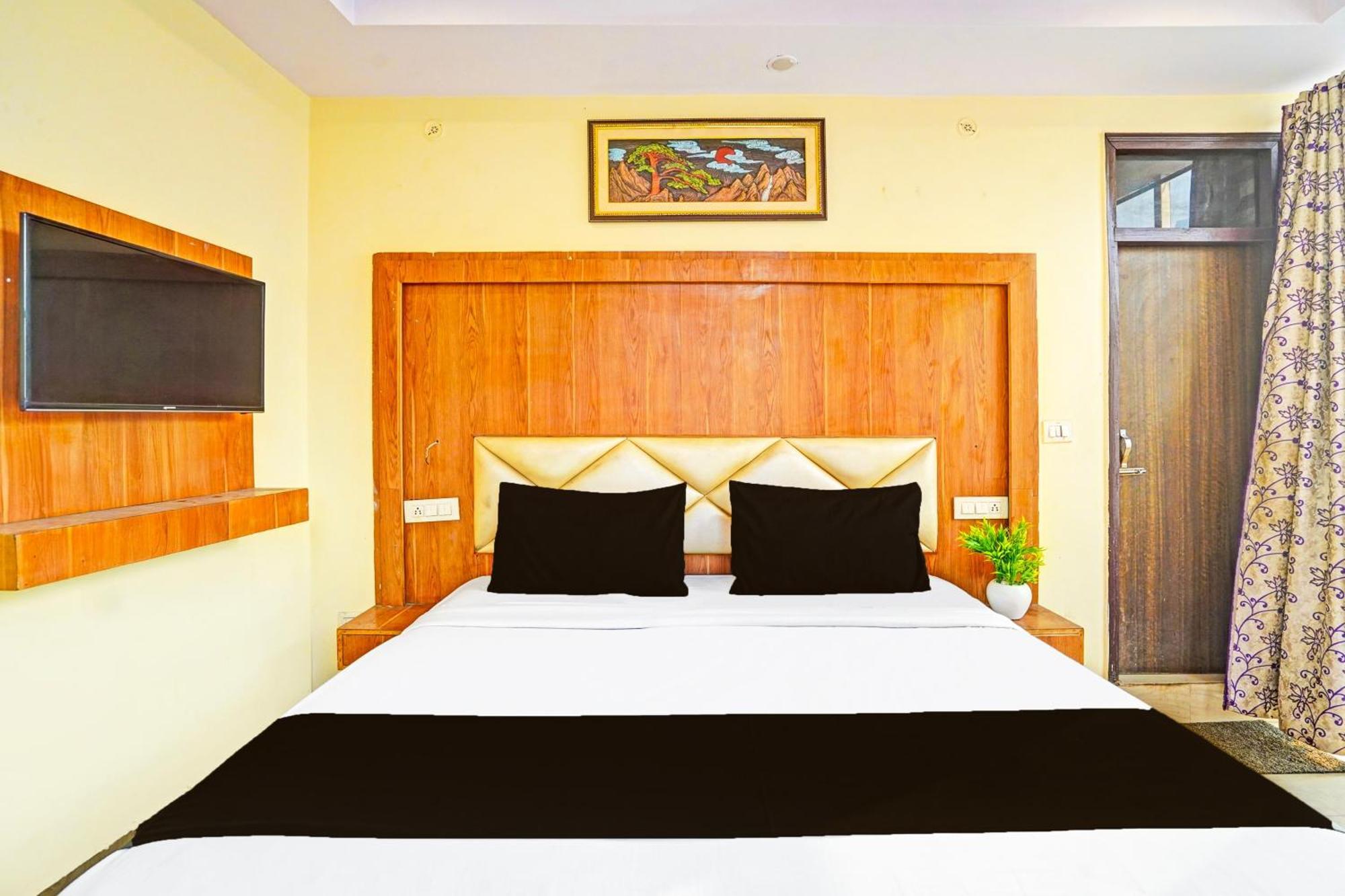 Super Hotel O Charbagh Formerly Khalsa Inn Lucknow Extérieur photo