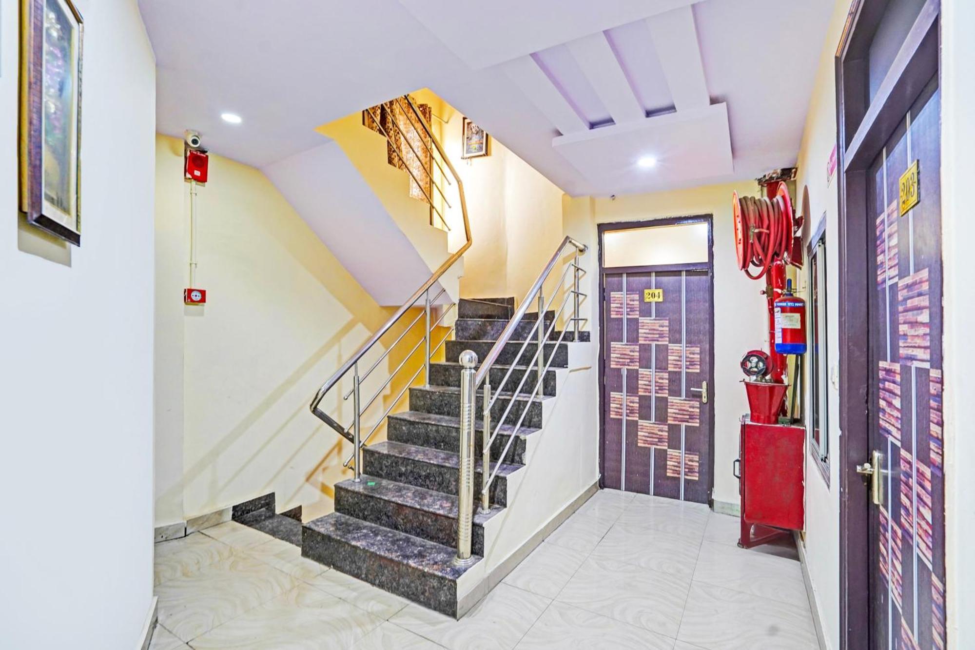 Super Hotel O Charbagh Formerly Khalsa Inn Lucknow Extérieur photo